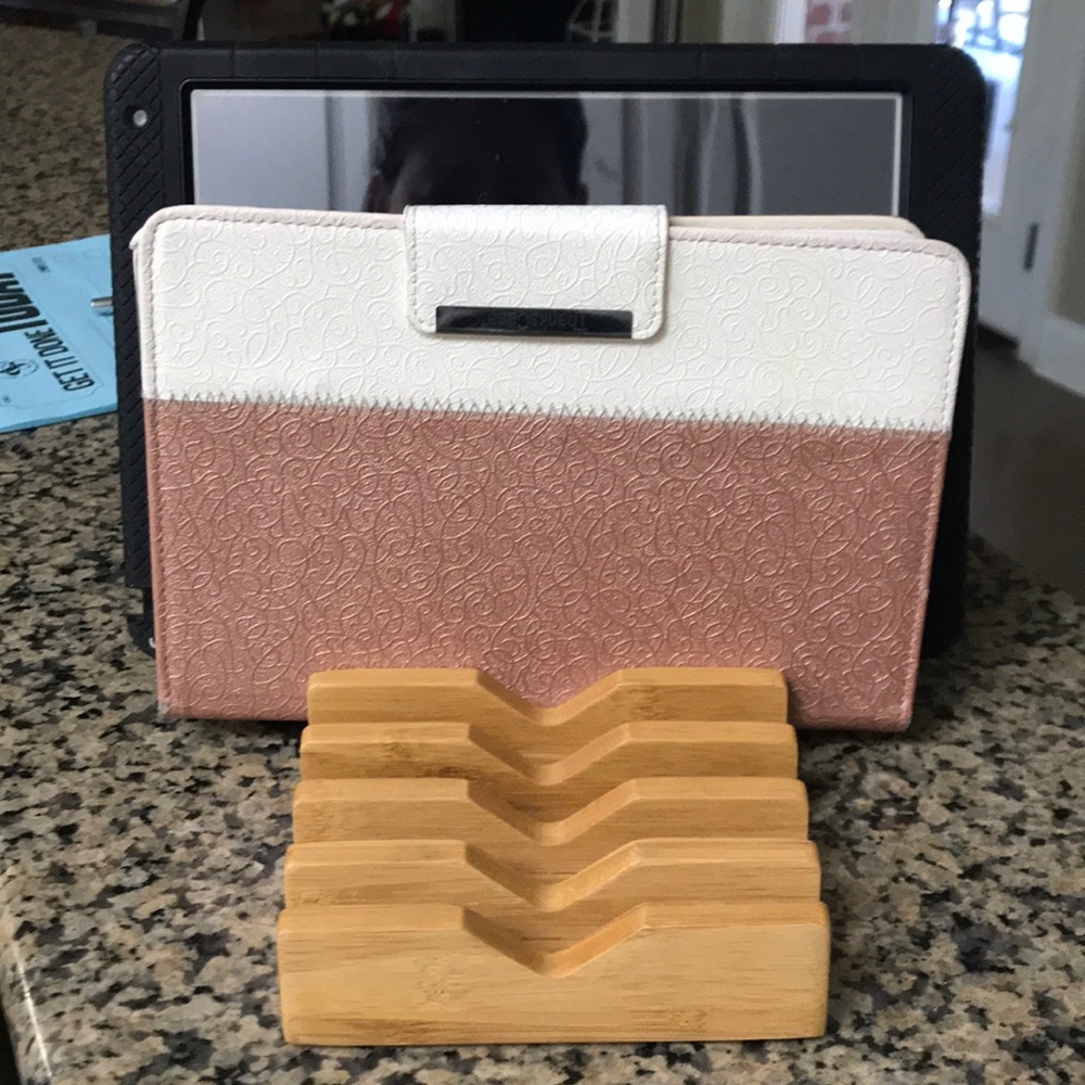 Bamboo electronics organizer - Picture 2 of 4